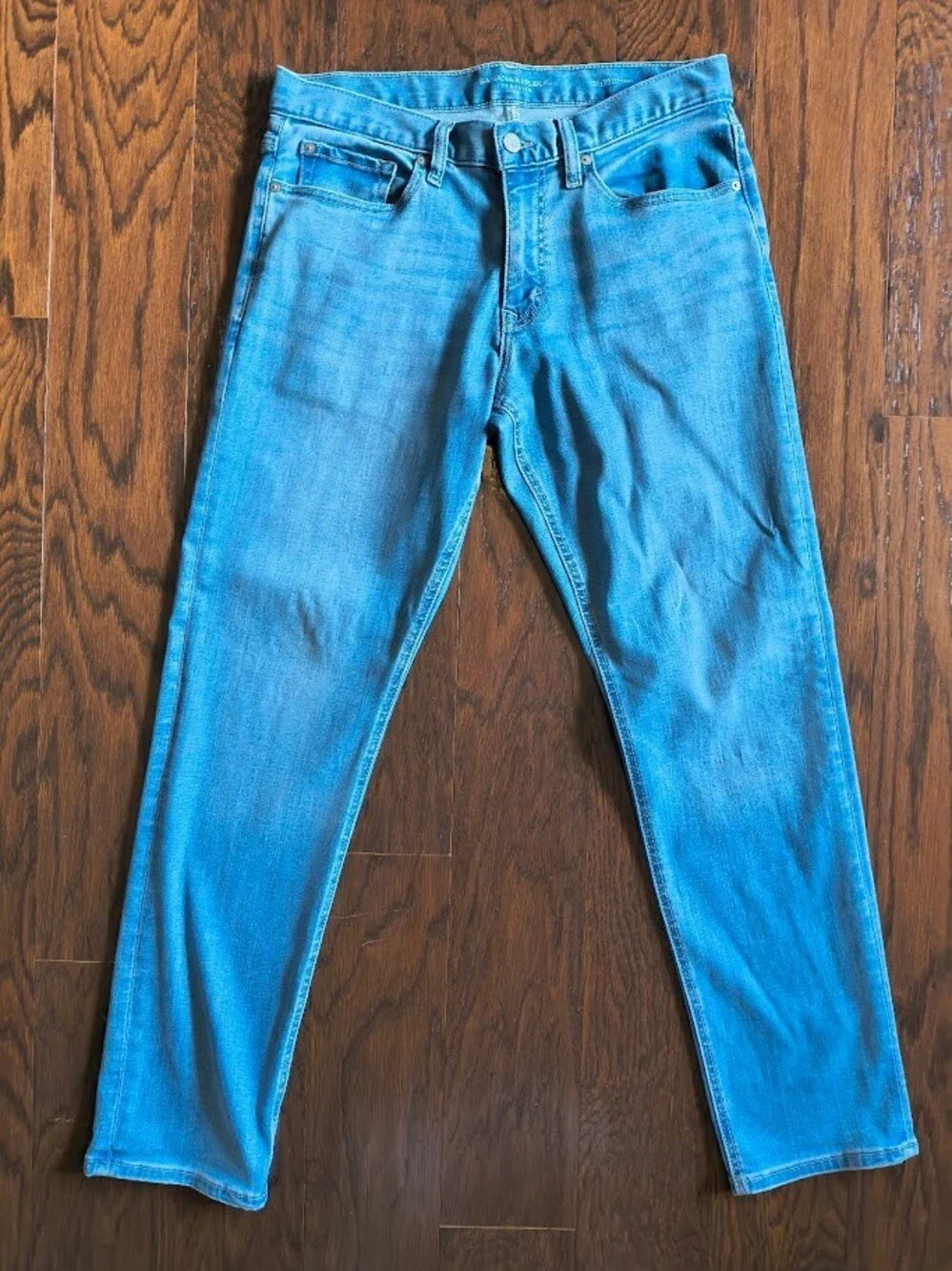 Banana Republic Luxe Traveler Jeans Mens 31x30 Light Wash Straight Fit 810173-0
